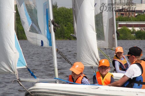 Фоторепортаж с парусной практики флотилии Флагман, прошедшей в июне 2017 года.